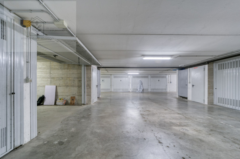 In vendita a Padova, nel cuore della tranquilla e residenziale zona Cave, proponiamo uno splendid...