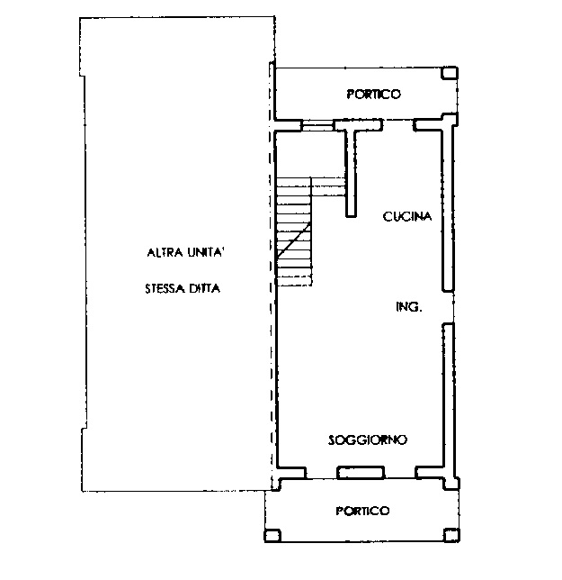 COMPOSIZIONE:
Porzione di bifamiliare sviluppata su più livelli. Al piano rialzato troviamo un am...
