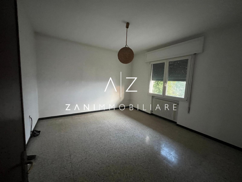 Proponiamo una splendida casa singola situata nel cuore della tranquilla zona di Salvarosa, a Cas...