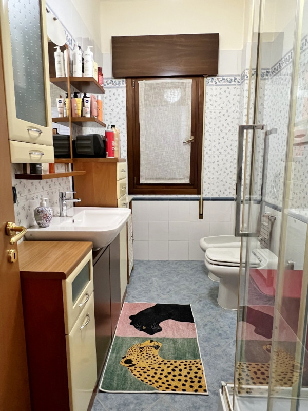 SPLENDIDO TRICAMERE RISTRUTTURATO, A VICENZA QUARTIERE PISCINE-SAN BORTOLO- Rif. 8345
Nel cuore d...