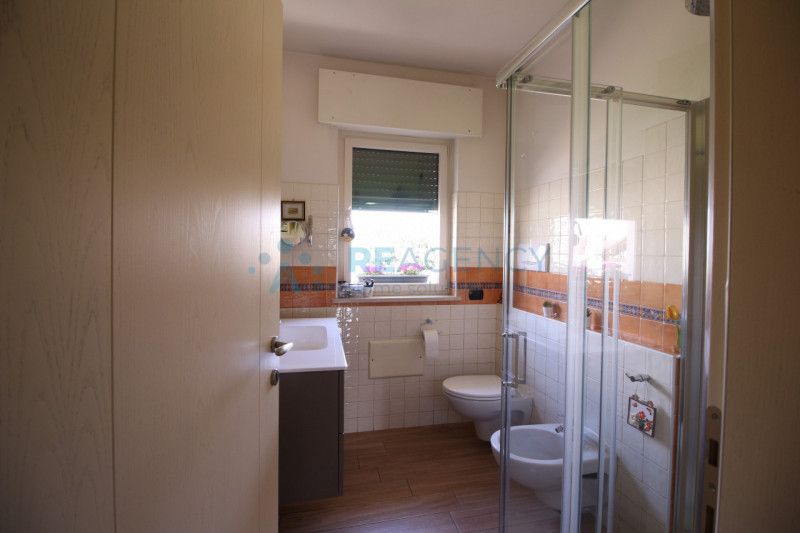 Thiene 

Stai cercando una porzione di bifamiliare in zona tranquilla ma allo stesso tempo centra...