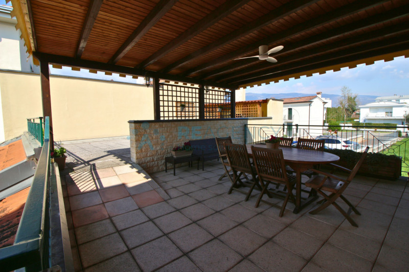 Thiene 

Stai cercando una porzione di bifamiliare in zona tranquilla ma allo stesso tempo centra...