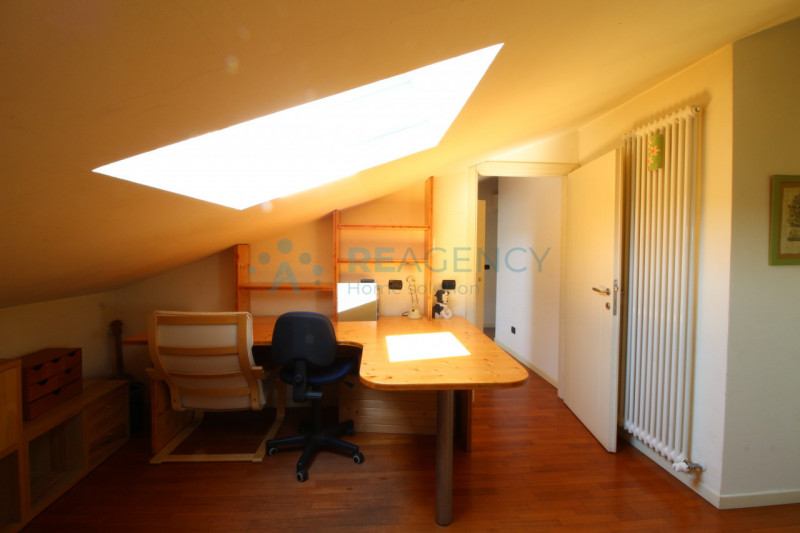 Thiene 

Stai cercando una porzione di bifamiliare in zona tranquilla ma allo stesso tempo centra...