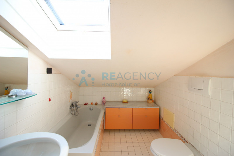 Thiene 

Stai cercando una porzione di bifamiliare in zona tranquilla ma allo stesso tempo centra...