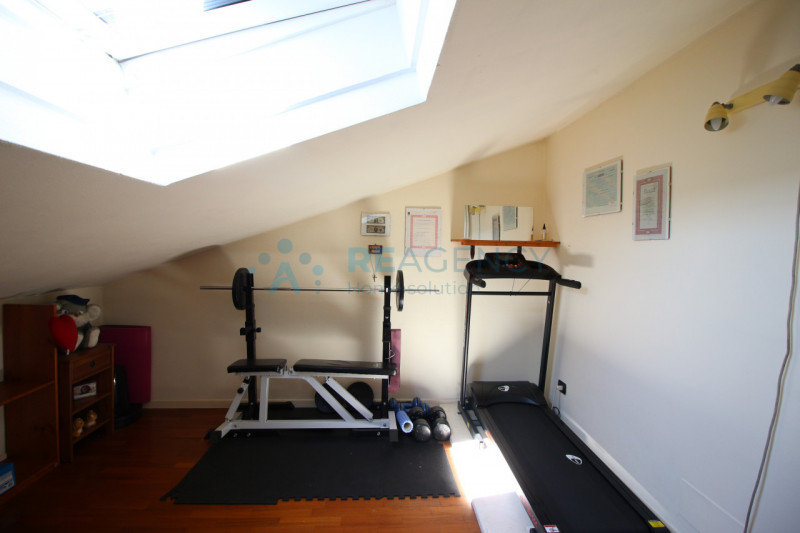 Thiene 

Stai cercando una porzione di bifamiliare in zona tranquilla ma allo stesso tempo centra...