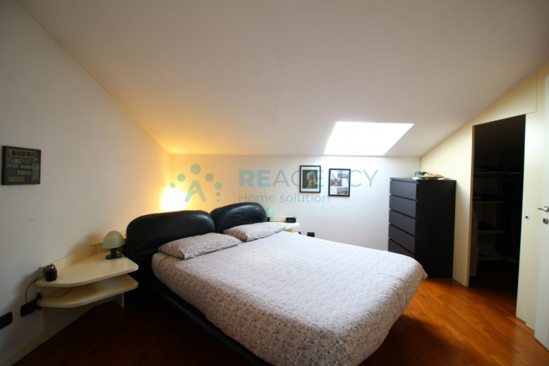 Thiene 

Stai cercando una porzione di bifamiliare in zona tranquilla ma allo stesso tempo centra...