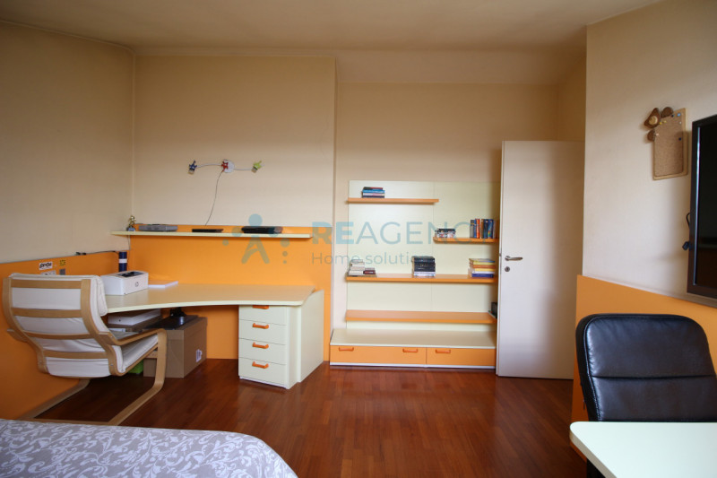 Thiene 

Stai cercando una porzione di bifamiliare in zona tranquilla ma allo stesso tempo centra...