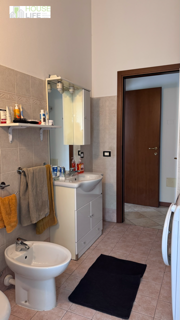 SANTORSO: Per uso investimento, recente MIDI APPARTAMENTO "LOCATO" posto al piano primo con ingre...