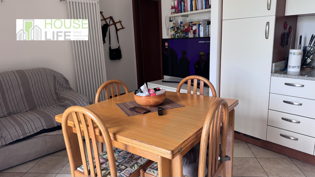 SANTORSO: Per uso investimento, recente MIDI APPARTAMENTO "LOCATO" posto al piano primo con ingre...