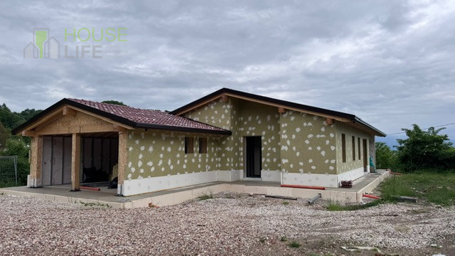 MONTE DI MALO: in zona panoramica posta a 10 minuti dal paese di Malo VILLETTA indipendente Eco-G...