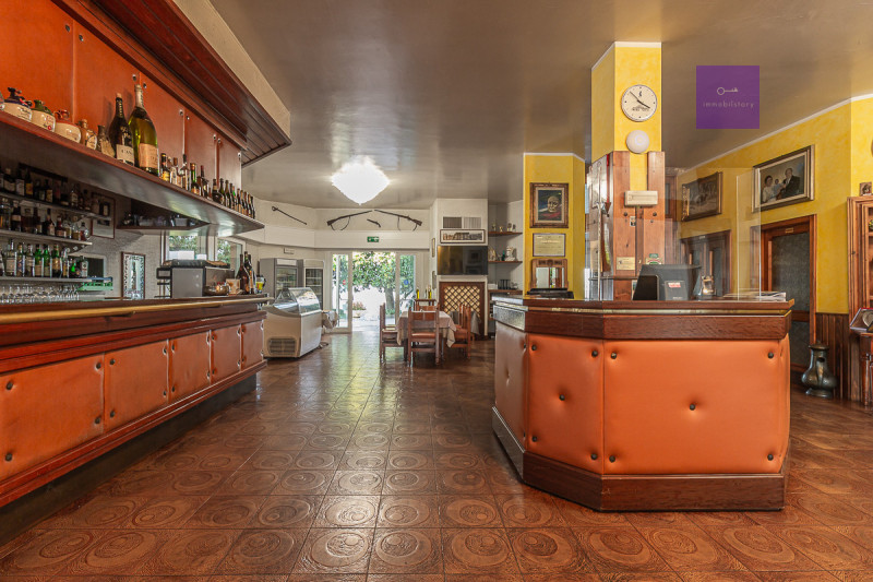 Complesso ricettivo panoramico sui Colli Euganei | Hotel con 30 camere e ampia estensione fondiar...