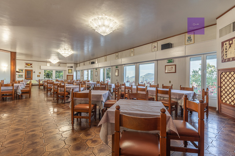 Complesso ricettivo panoramico sui Colli Euganei | Hotel con 30 camere e ampia estensione fondiar...