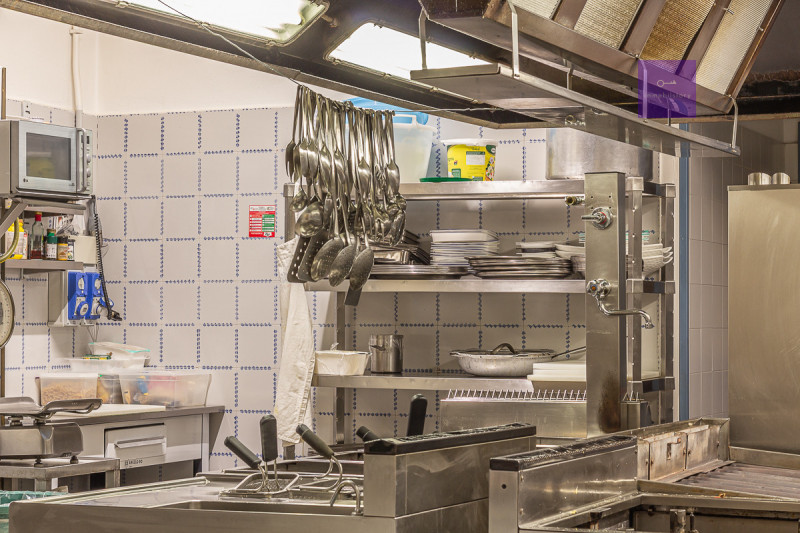 Complesso ricettivo panoramico sui Colli Euganei | Hotel con 30 camere e ampia estensione fondiar...