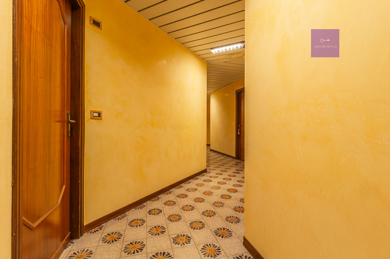 Complesso ricettivo panoramico sui Colli Euganei | Hotel con 30 camere e ampia estensione fondiar...