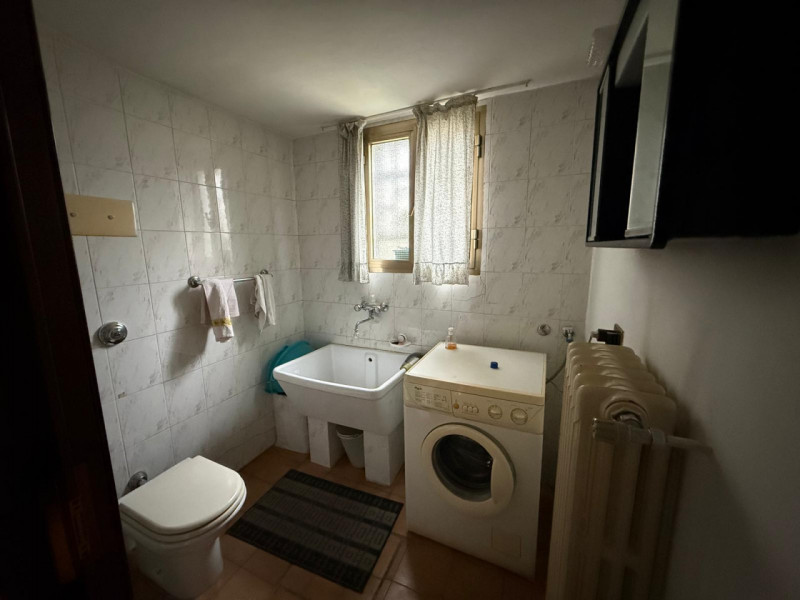 Albignasego, in località Carpanedo, proponiamo una casa singola disposta su due piani, di Mq 160 ...