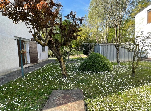 Albignasego, in località Carpanedo, proponiamo una casa singola disposta su due piani, di Mq 160 ...