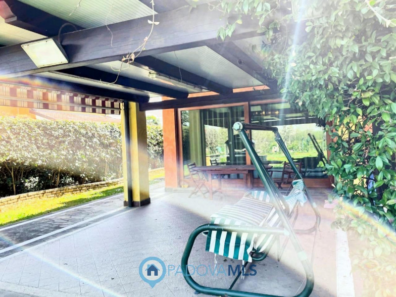 Immobile in esclusiva al Gruppo Padova MLS

Situata nella zona di Codiverno, nel comune di Vigonz...