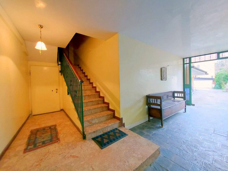 ELEGANTE DUPLEX SU 2 UNITA' IN CENTRO STORICO €.415.000 - rif.LM011 

Scopri un'opportunità unica...