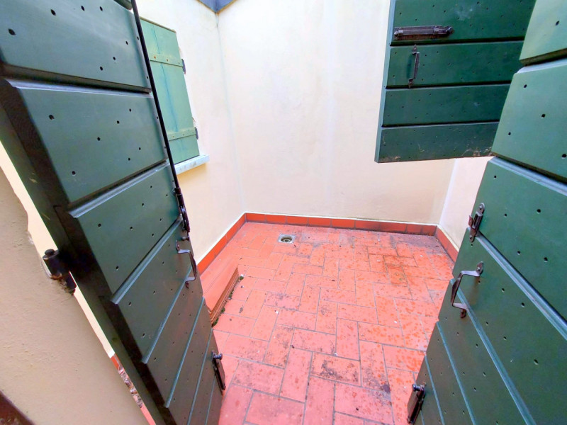 ELEGANTE DUPLEX SU 2 UNITA' IN CENTRO STORICO €.415.000 - rif.LM011 

Scopri un'opportunità unica...