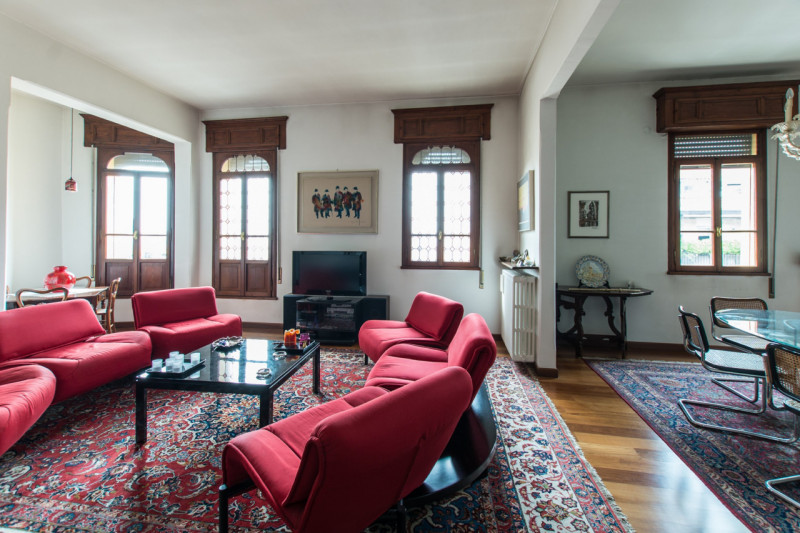 ULTIMO PIANO IN CENTRO STORICO CON ASCENSORE rif.GB025 - €.720.000

Se stai cercando un bellissim...