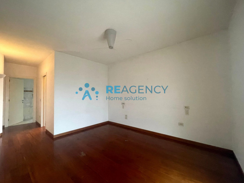 In una delle zone residenziali più tranquille di Caldogno, proponiamo in vendita un'esclusiva vil...