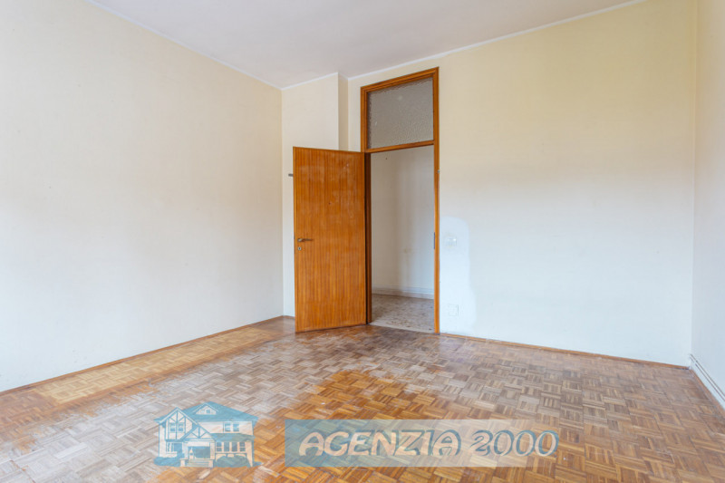 A CONSELVE BELL' APPARTAMENTO CENTRALISSIMO AL SECONDO PIANO DAGLI AMPI SPAZI!!! SUL TETTO BELLIS...