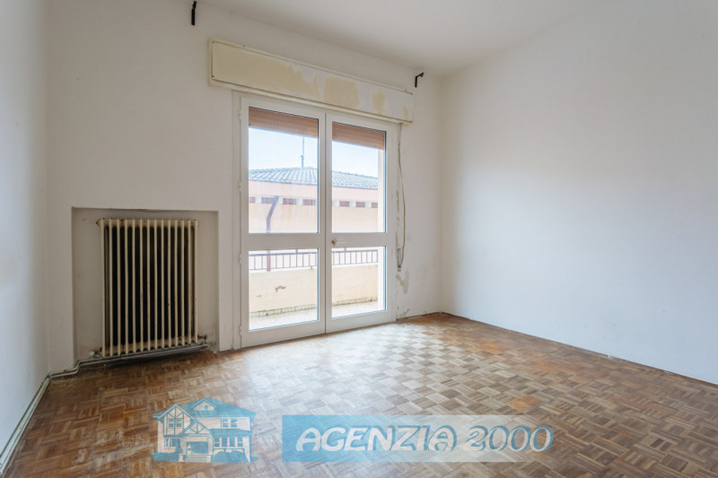 A CONSELVE BELL' APPARTAMENTO CENTRALISSIMO AL SECONDO PIANO DAGLI AMPI SPAZI!!! SUL TETTO BELLIS...