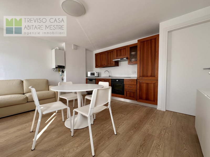 PROPONIAMO IN LOCAZIONE Mini-appartamento, al piano 1° Piano di un piccolo condominio completamen...