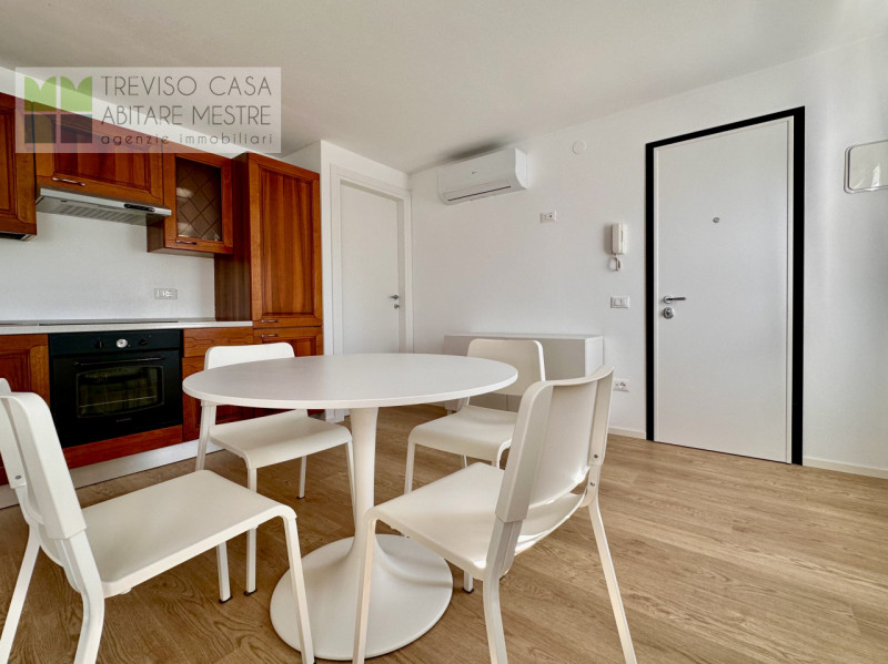 PROPONIAMO IN LOCAZIONE Mini-appartamento, al piano 1° Piano di un piccolo condominio completamen...