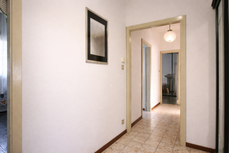 A breve distanza dal centro storico di Vicenza, dalle principali arterie stradali e dal casello d...