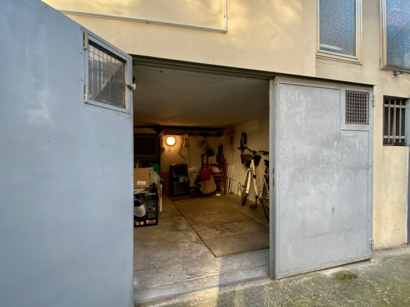 A breve distanza dal centro storico di Vicenza, dalle principali arterie stradali e dal casello d...