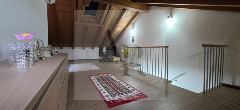 Vigonza: A pochi passi dal Centro, in una tranquilla via chiusa di recente realizzo, proponiamo i...