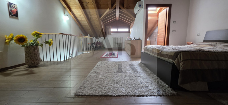 Vigonza: A pochi passi dal Centro, in una tranquilla via chiusa di recente realizzo, proponiamo i...