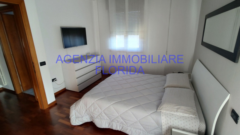 Porzione di testa di casa a schiera situata nel tranquillo comune di Loreggia, precisamente nella...