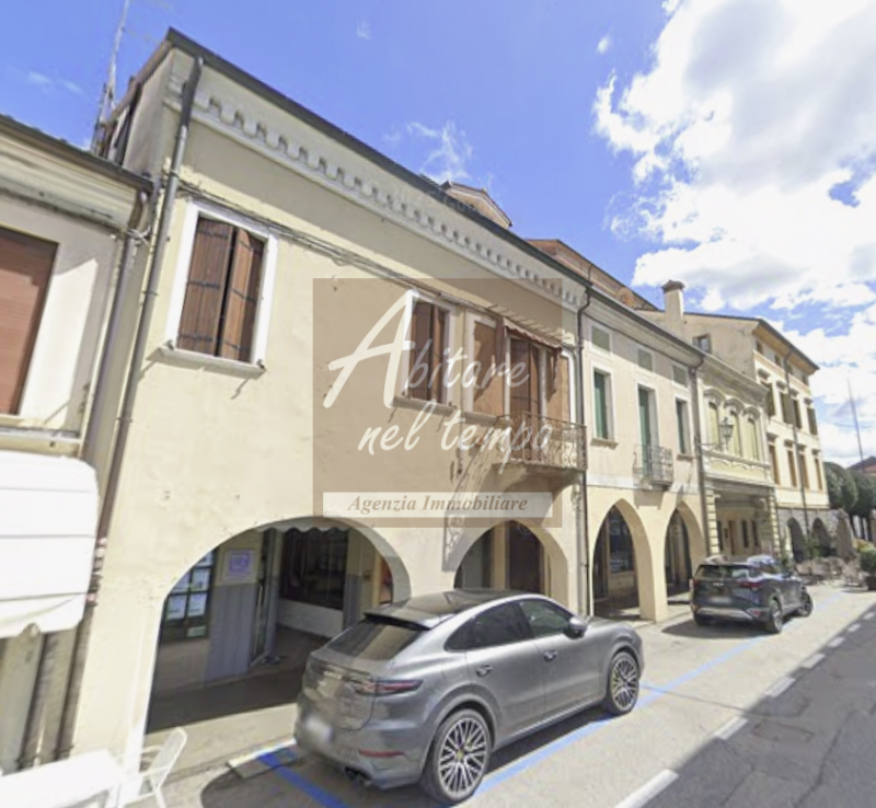 CITTADELLA (PD) - CENTRO STORICO 

In nostra esclusiva proponiamo in vendita un gioiello abitativ...