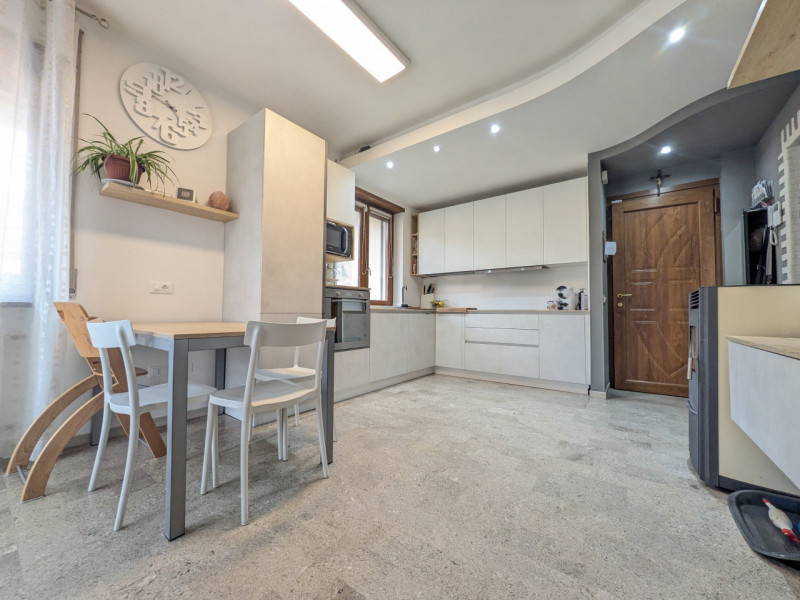 SCHIO - Magrè - Appartamento bicamere sito al piano primo ed ultimo - Euro 119.000

UNICA Immobil...