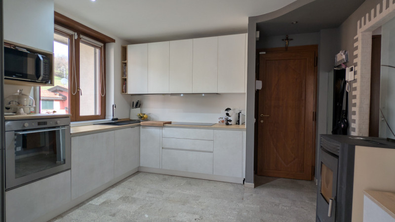 SCHIO - Magrè - Appartamento bicamere sito al piano primo ed ultimo - Euro 119.000

UNICA Immobil...