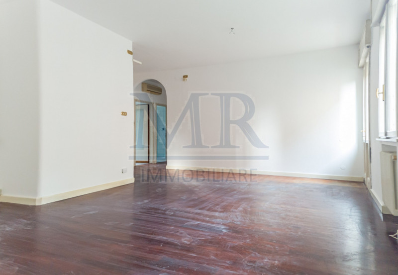 PADOVA - CITTA' GIARDINO
OTTIMO APPARTAMENTO CON SPAZI GENEROSI  - 3 CAMERE DA LETTO 

Nel cuore ...