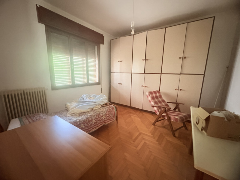 In posizione semicentrale e rialzata, ai piedi dei suggestivi Colli Euganei, proponiamo in vendit...