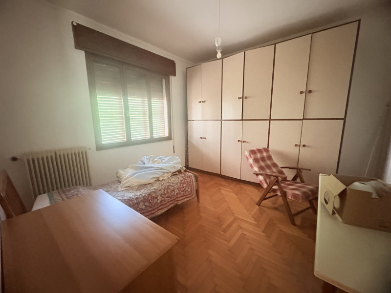 In posizione semicentrale e rialzata, ai piedi dei suggestivi Colli Euganei, proponiamo in vendit...