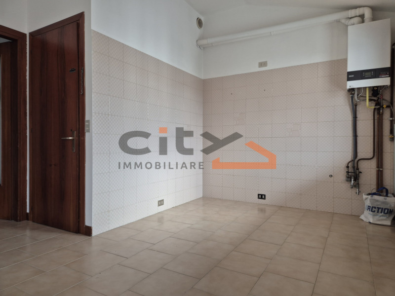 Romano d'Ezzelino - In una palazzina composta da sole 3 unità abitative, proponiamo in vendita AP...