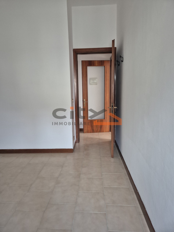 Romano d'Ezzelino - In una palazzina composta da sole 3 unità abitative, proponiamo in vendita AP...