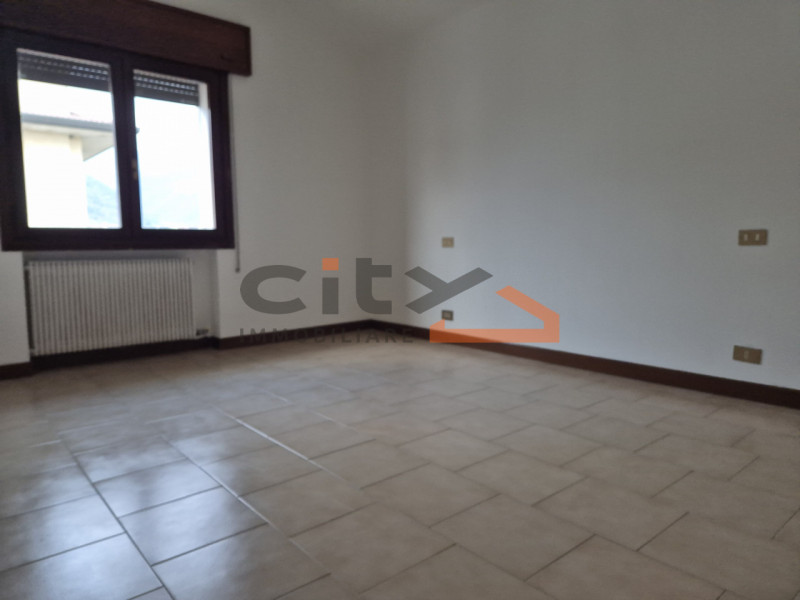 Romano d'Ezzelino - In una palazzina composta da sole 3 unità abitative, proponiamo in vendita AP...