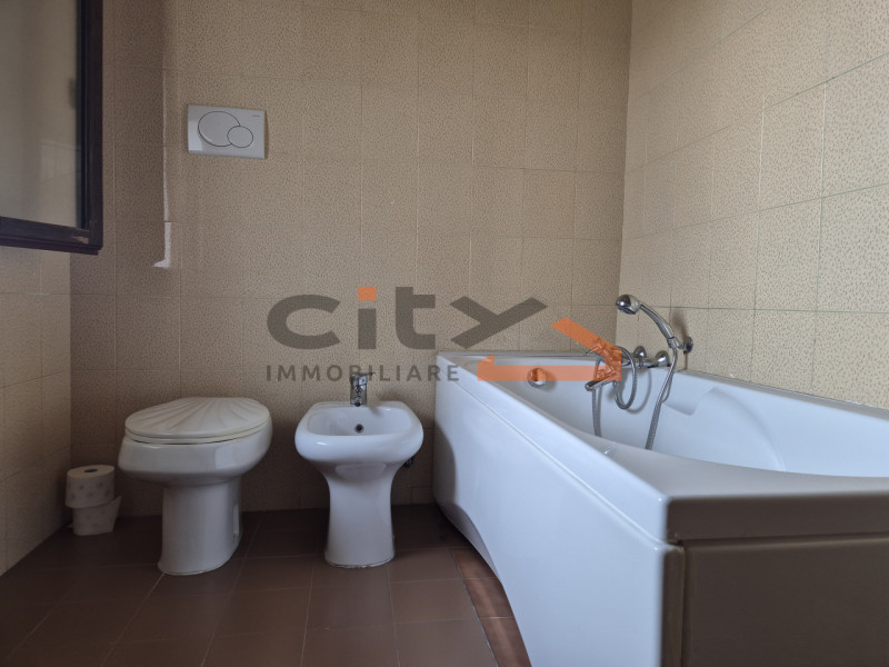 Romano d'Ezzelino - In una palazzina composta da sole 3 unità abitative, proponiamo in vendita AP...