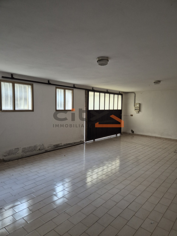 Romano d'Ezzelino - In una palazzina composta da sole 3 unità abitative, proponiamo in vendita AP...