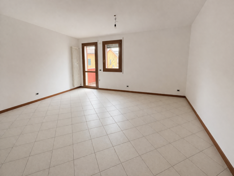 Se stai cercando un appartamento comodo ai servizi e con una soluzione semi-indipendente, questa ...