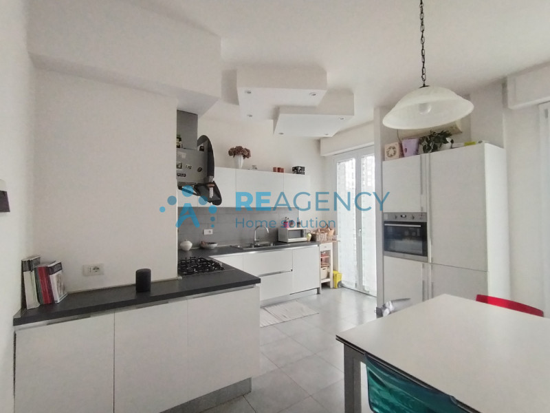 SIGNA 

Stai cercando un bicamere in ottime condizioni completamente arredato?
Prezzo €trattativa...