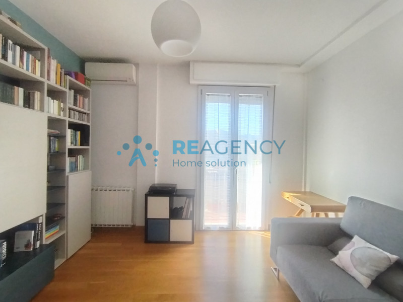 SIGNA 

Stai cercando un bicamere in ottime condizioni completamente arredato?
Prezzo €trattativa...