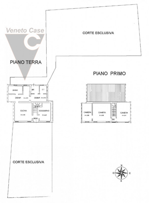 Immersa nella campagna ma a pochi passi dal centro di Arzergrande, proponiamo in vendita casa acc...