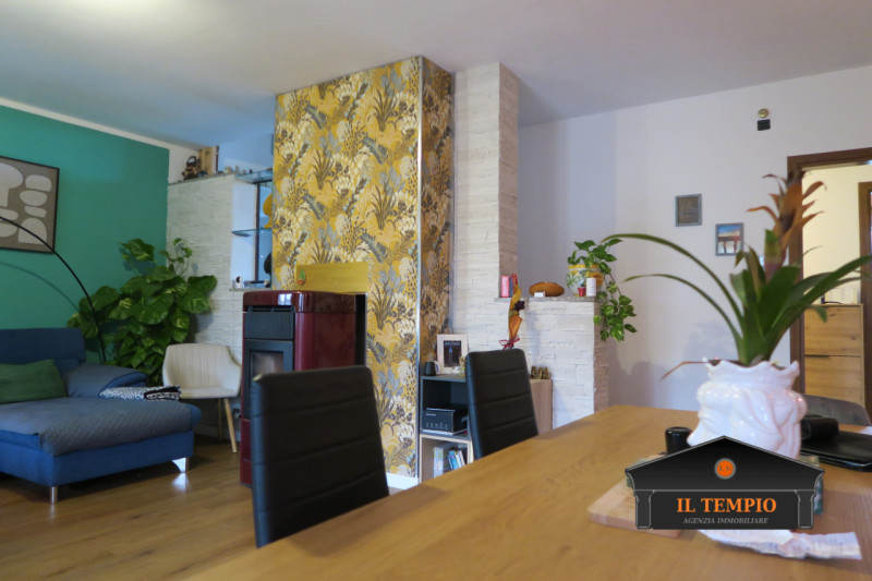 Villetta a schiera con Fotovoltaico 6,3 kW giardino e garage.

In quartiere tranquillo e ben abit...